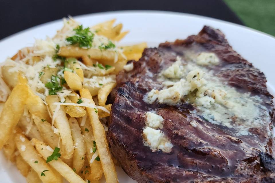 Rib Eye y papas fritas