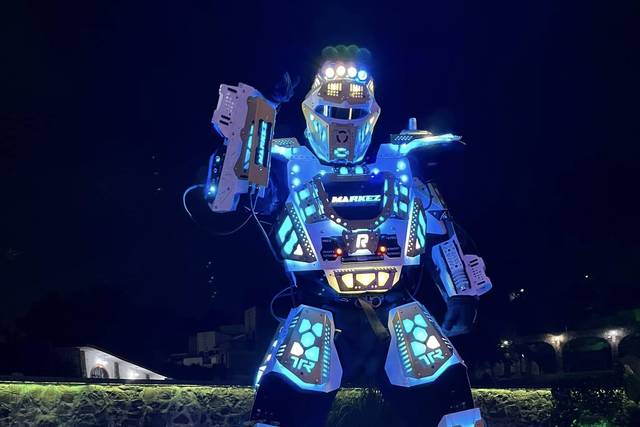 Robot