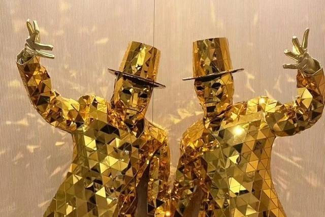 Mirror man