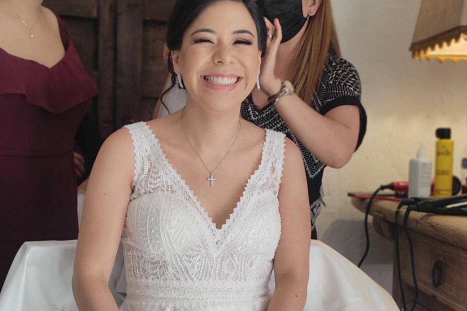 Peinados y maquillaje para novias