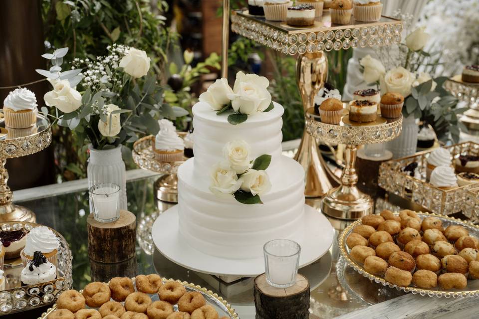 MESA DE POSTRES