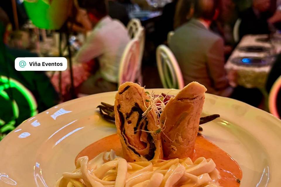 Pollo a la reina