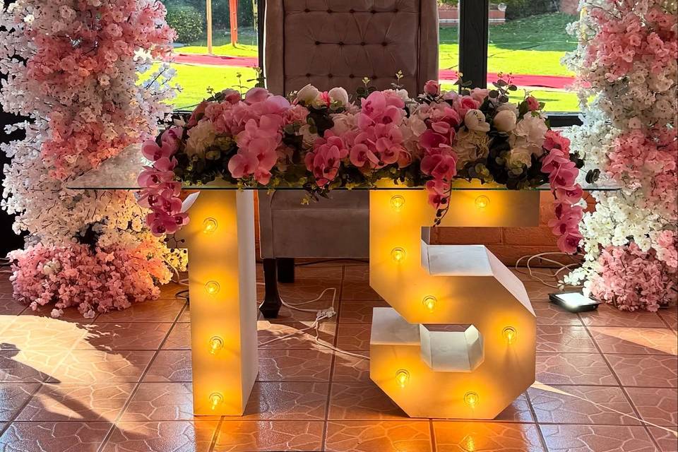 Mesa principal quinceañera