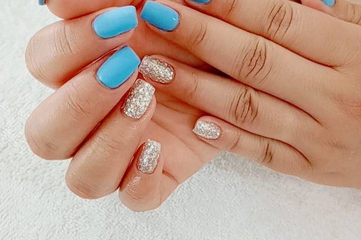 Uñas azules