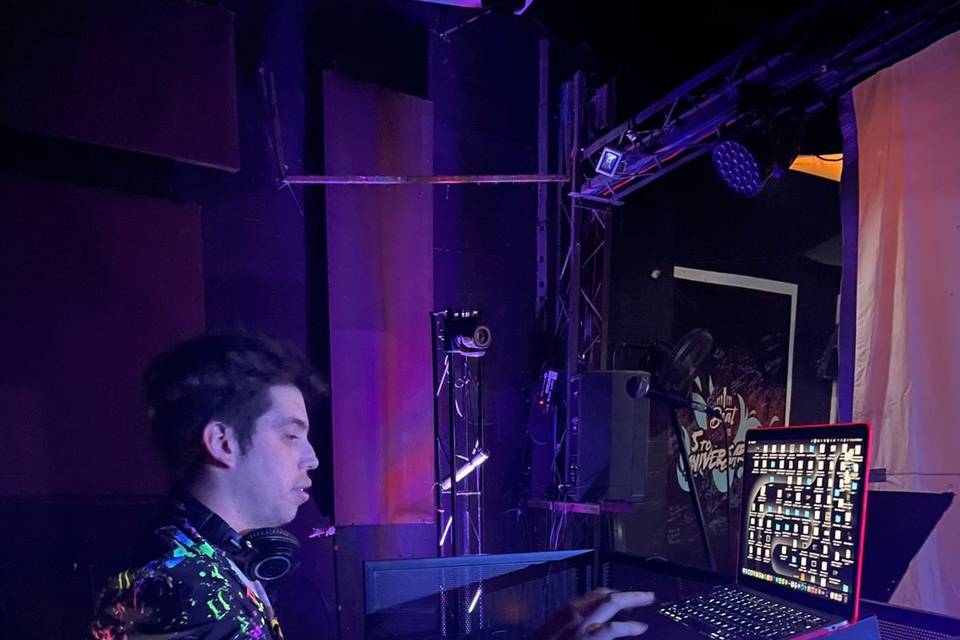 Abriendo el tributo a Daft P