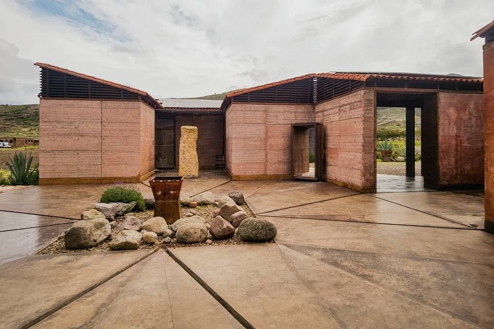 Casa Silencio