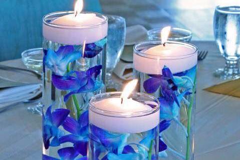 Decoración con velas en azul