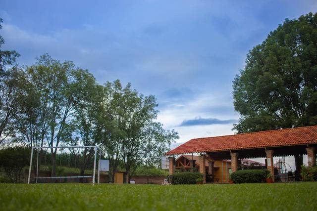 Terraza y Cabañas Capricho