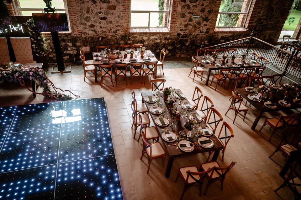 Montaje salón de piedra