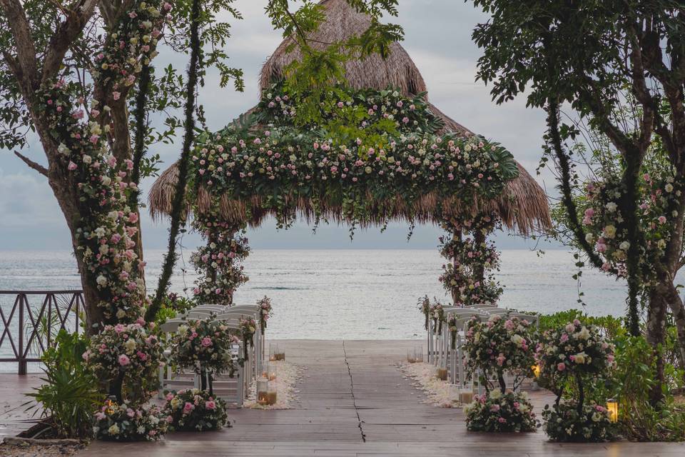 Gazebo frente al mar