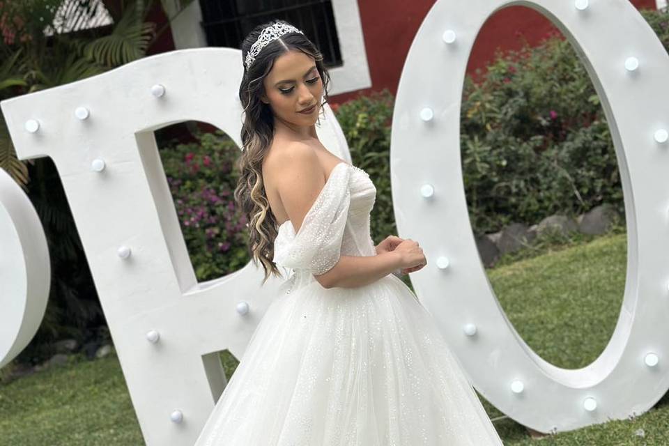 Novia con su vestido