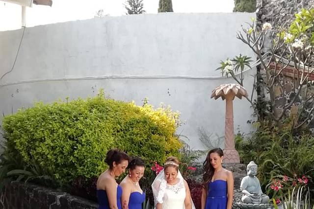 Una novia feliz