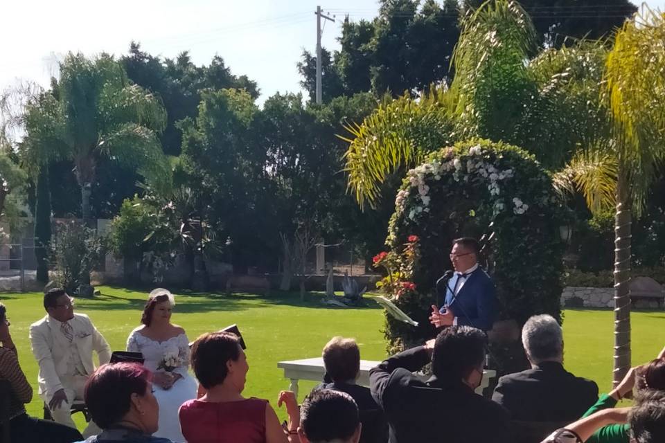 Jerry Hernández - Maestro de Ceremonias