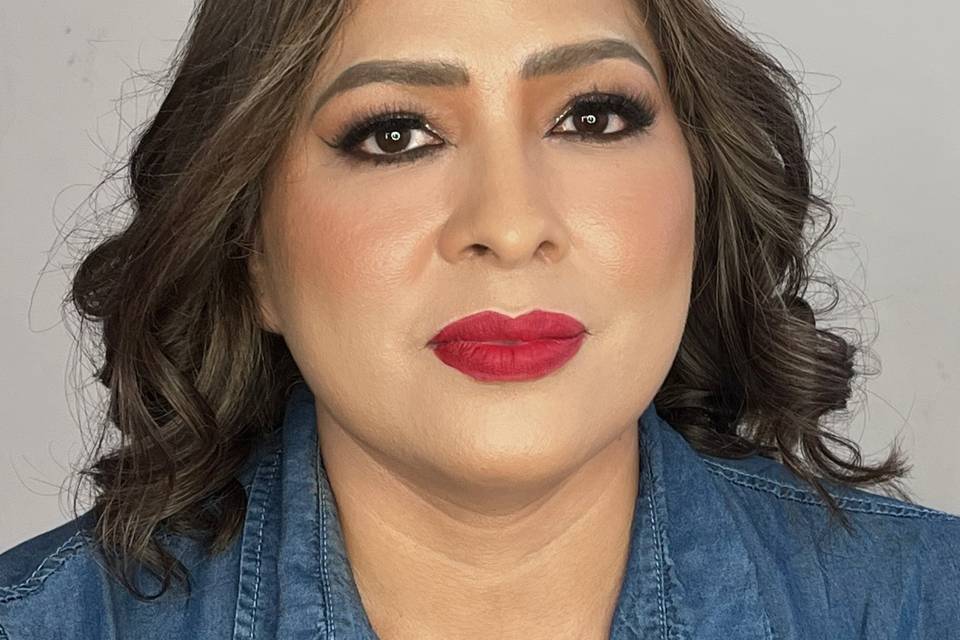 MAKEUP GLAM