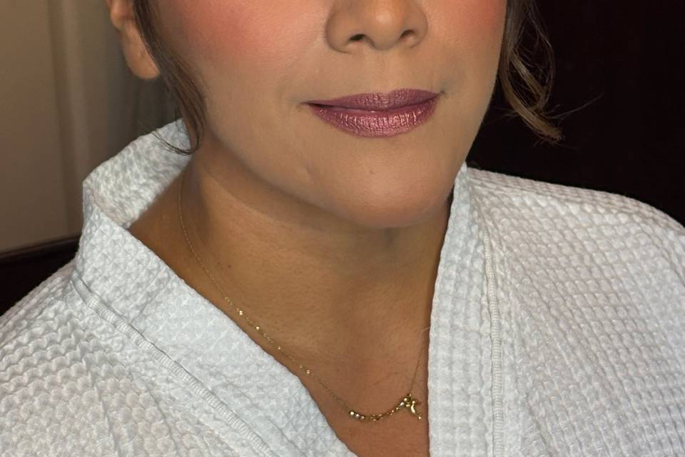 MAKEUP GLAM