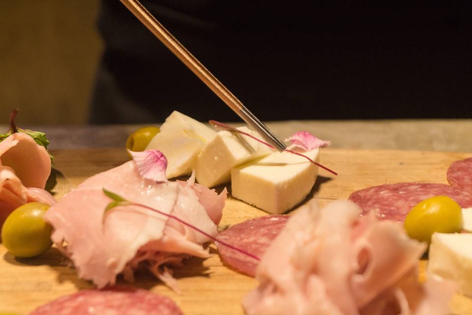 Cubitos de queso y jamón