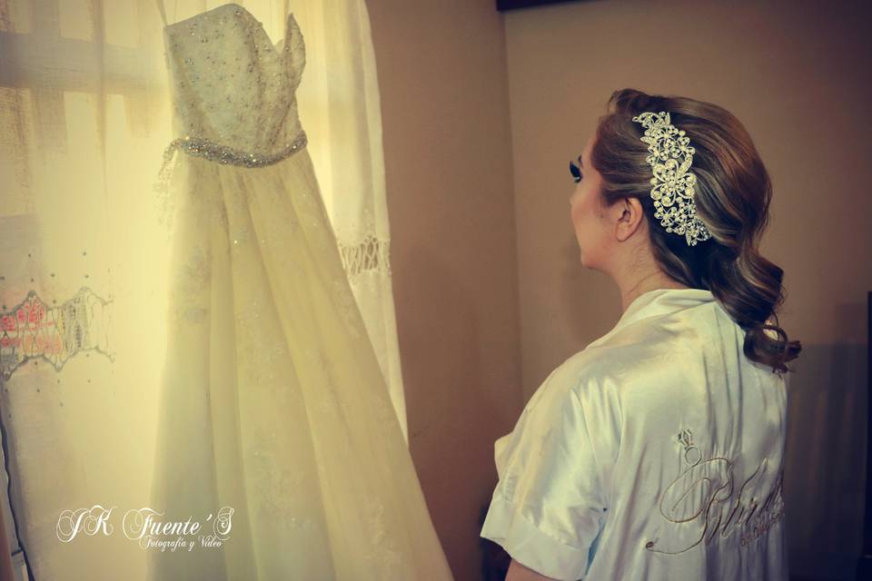 Novia y vestido