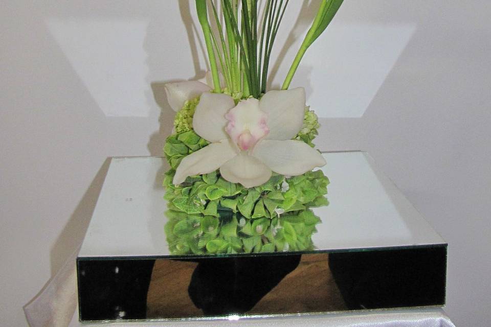 Centro de mesa tulipan y orquídea