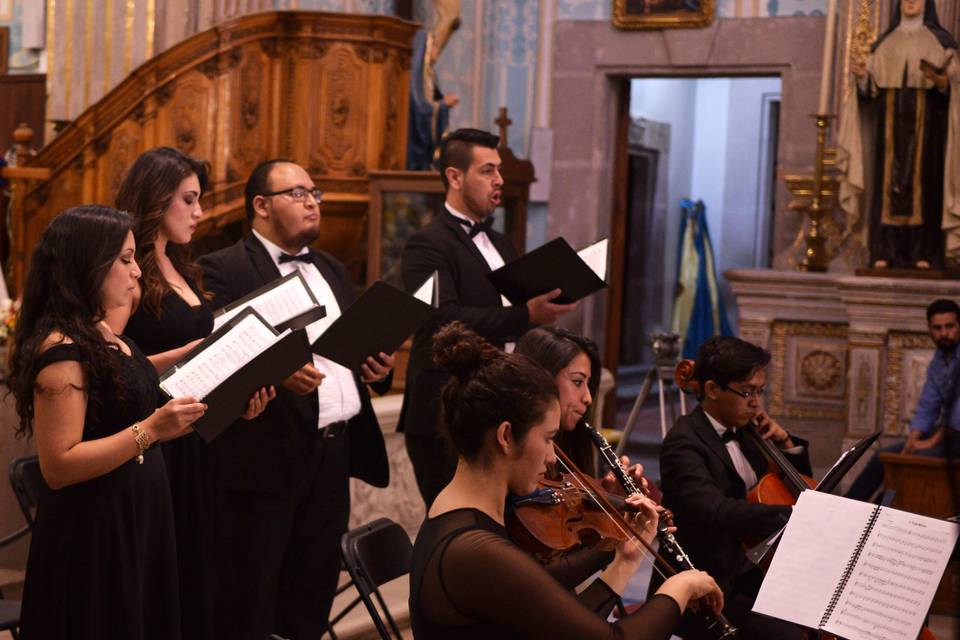 Cuarteto vocal y ensamble