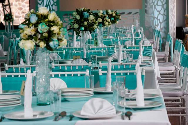 Montaje salón dorado