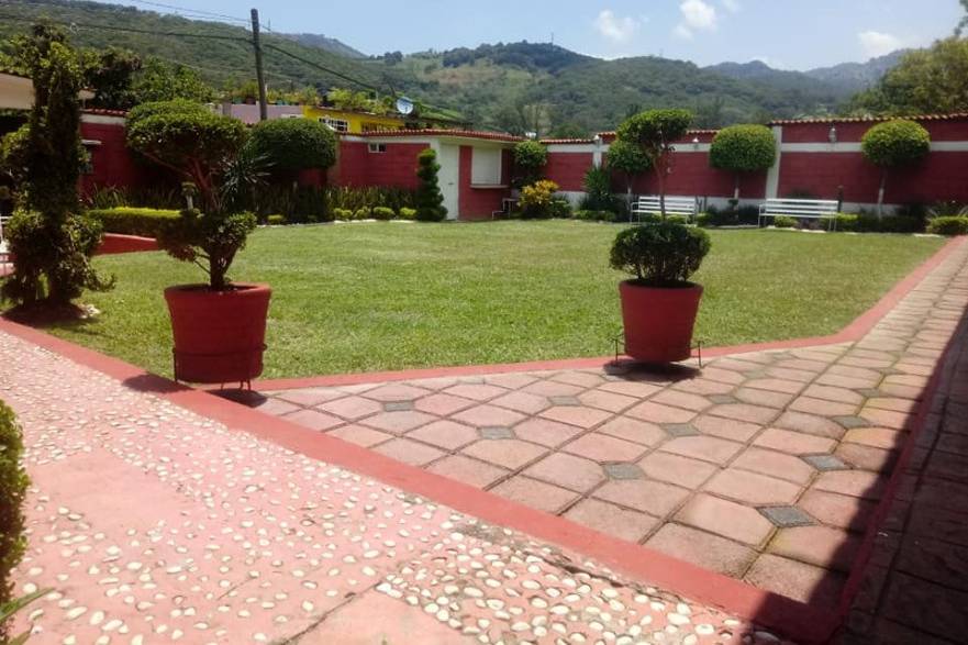 Jardín de Eventos Macdom