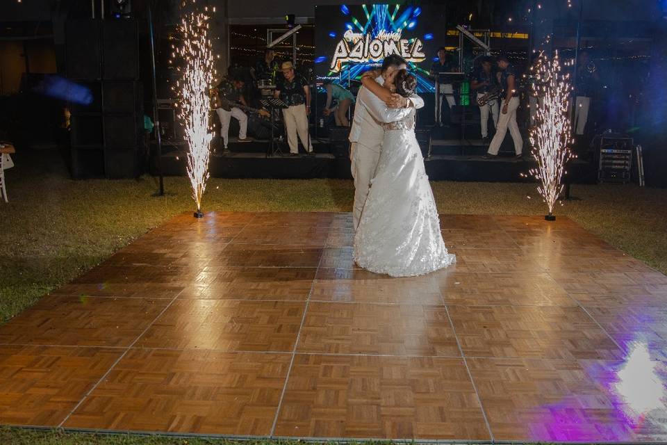 Vianney Navarro Event & Wedding Planner