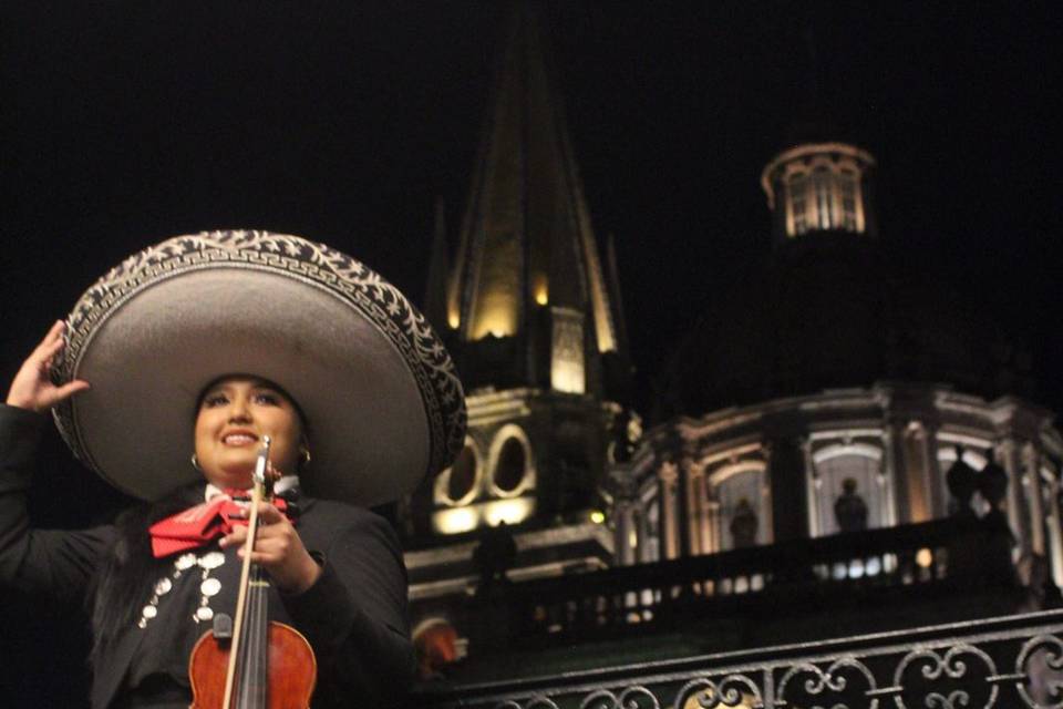 Mujer mariachi