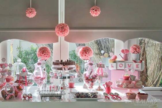 Mesa de postres y de dulces
