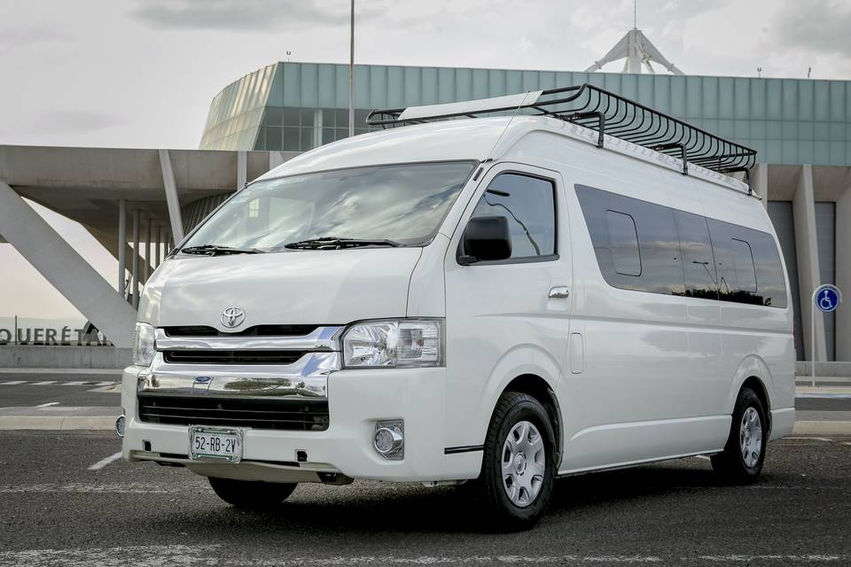 Toyota Hiace 2019 - 13 Lugares