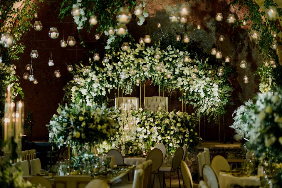 Iluminación de mesa de novios