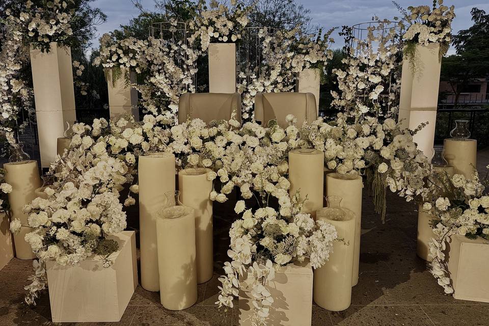 Iluminación de mesas de novios