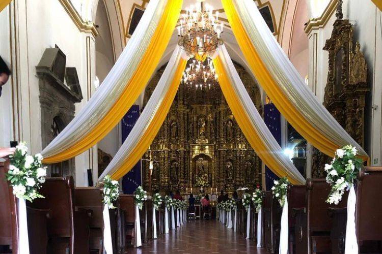 Arreglos florales para iglesia