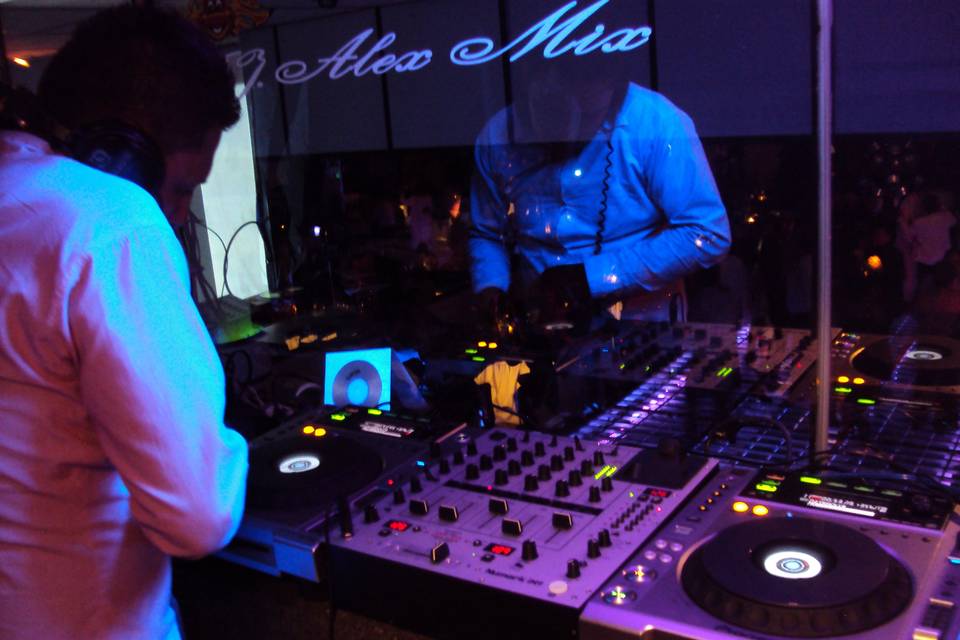 DJ salón de fiestas