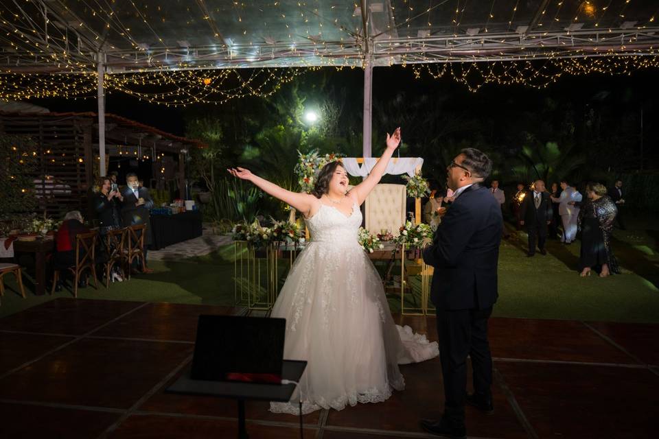 Mr & Mrs