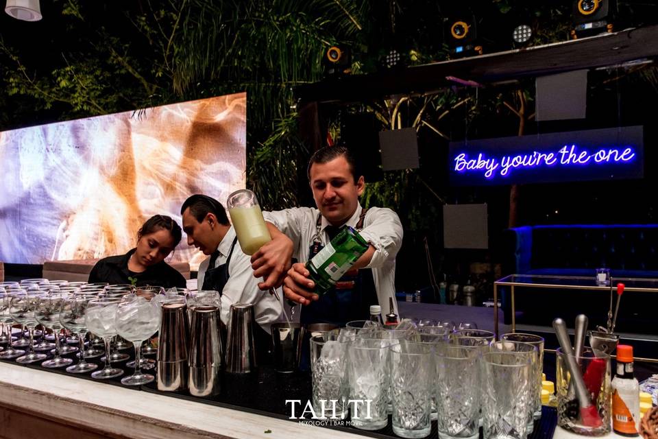 Tahiti Mixology Bar Móvil