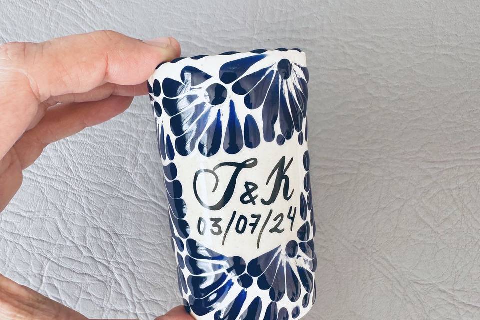 Tequileros plumeados con texto