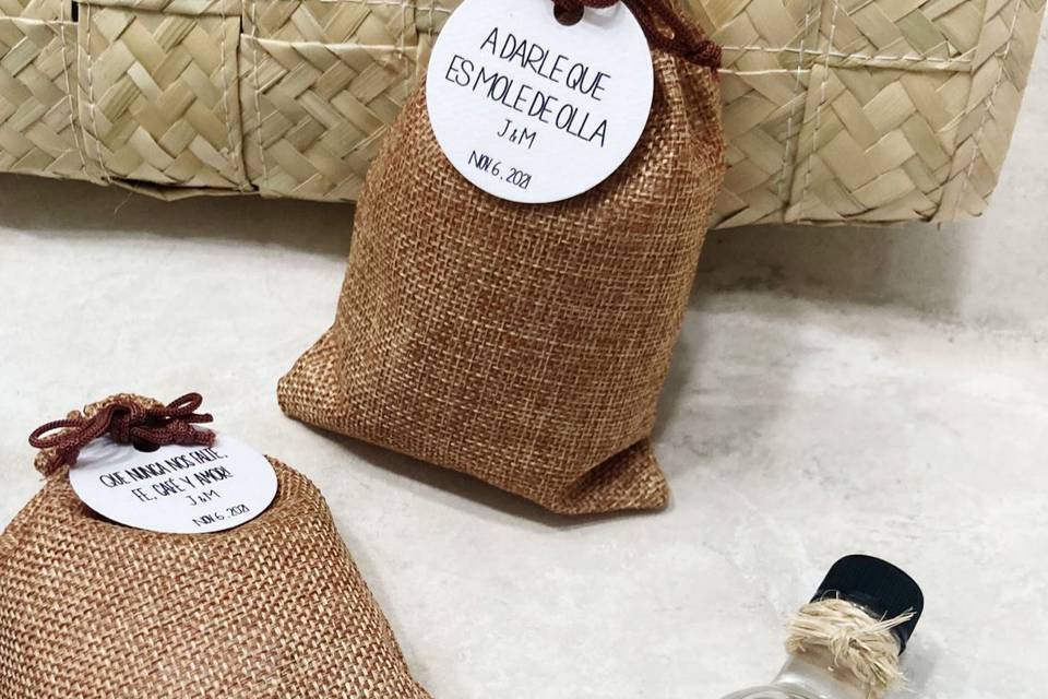 Mini mezcal + Kit de cruda