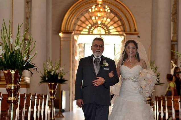 Entrada de la novia a la iglesia