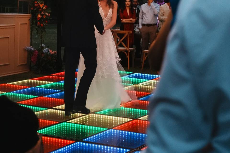 Pareja bailando