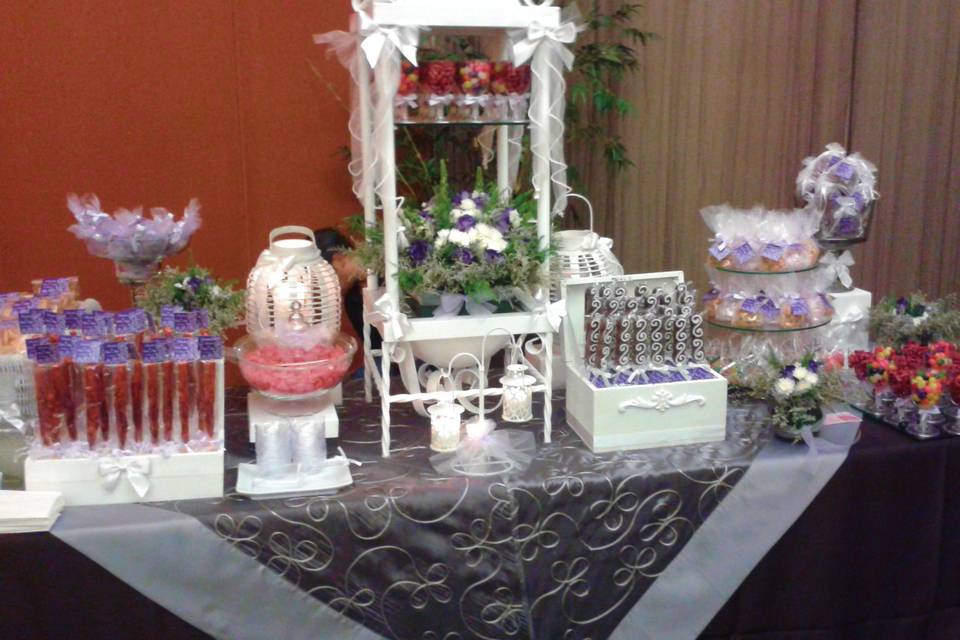 Mesa de dulces y postres boda