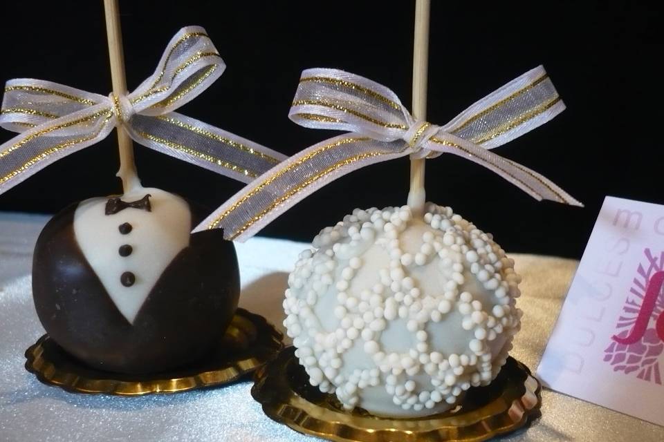 Cake pops novios