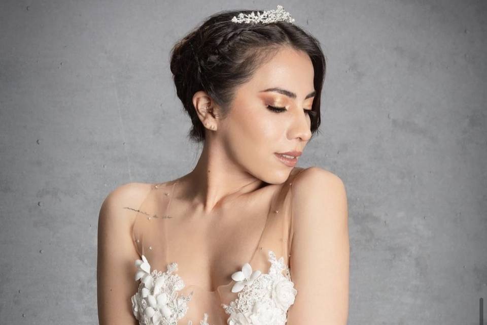 Novia abrazándose