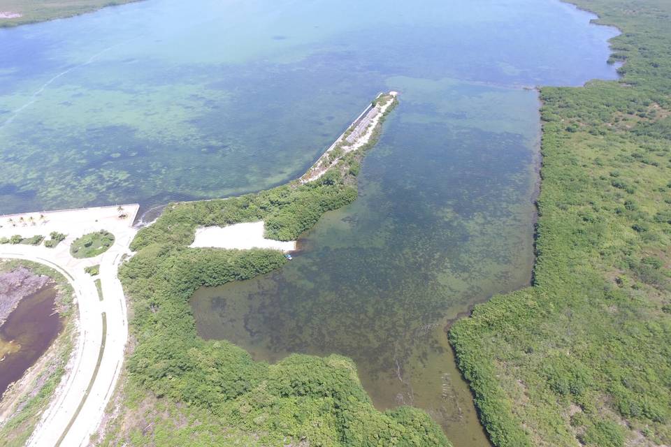 Laguna de Cancun con Drones