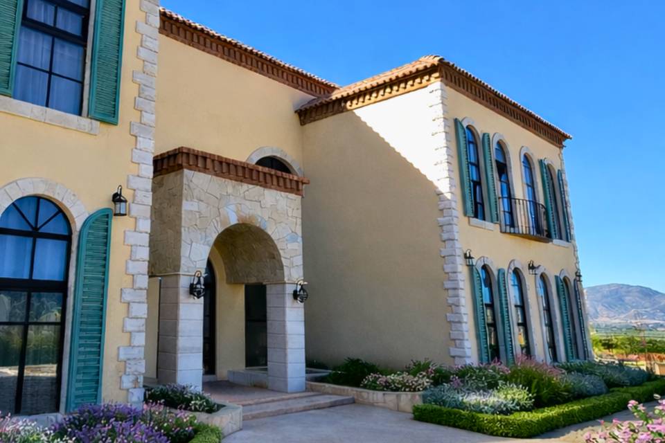 Chateau Del Valle