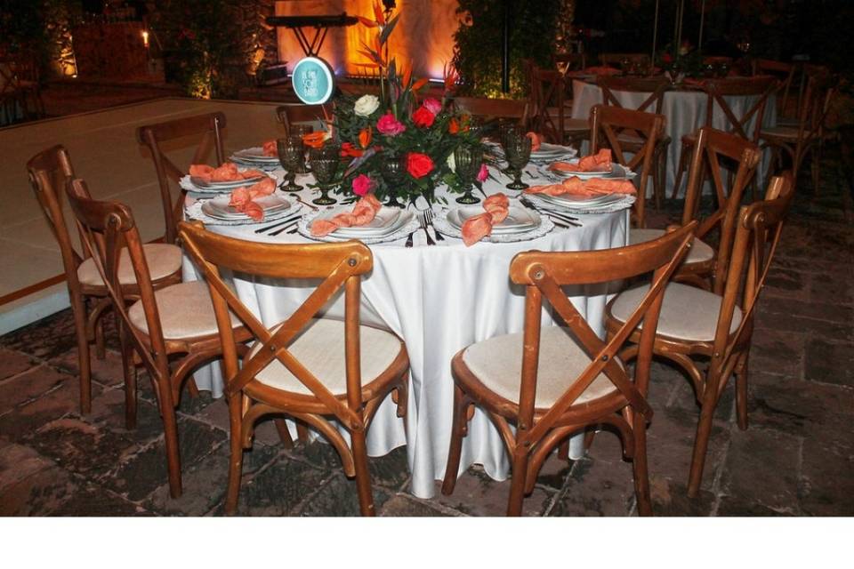 Mesa con mantel