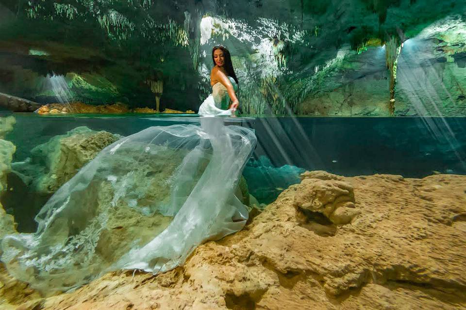 Underwater Trash the Dress