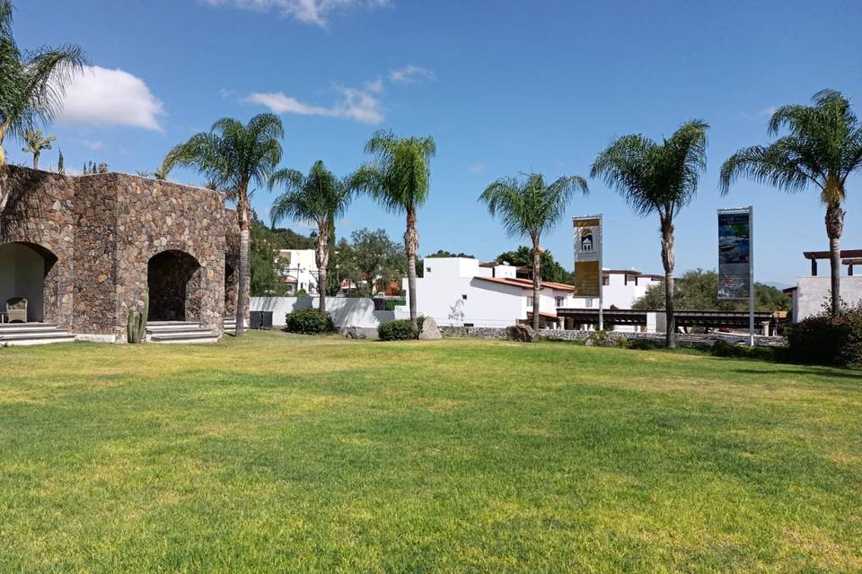 Jardín y vista carpa