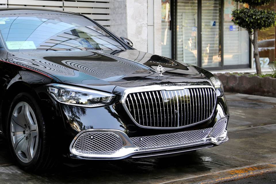 Mercedes Mayback 2024