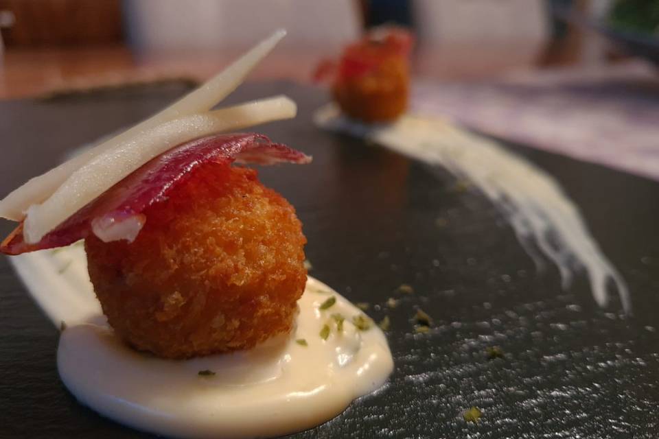 Croqueta de jamón ibérico