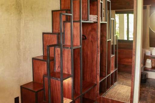 Escaleras.